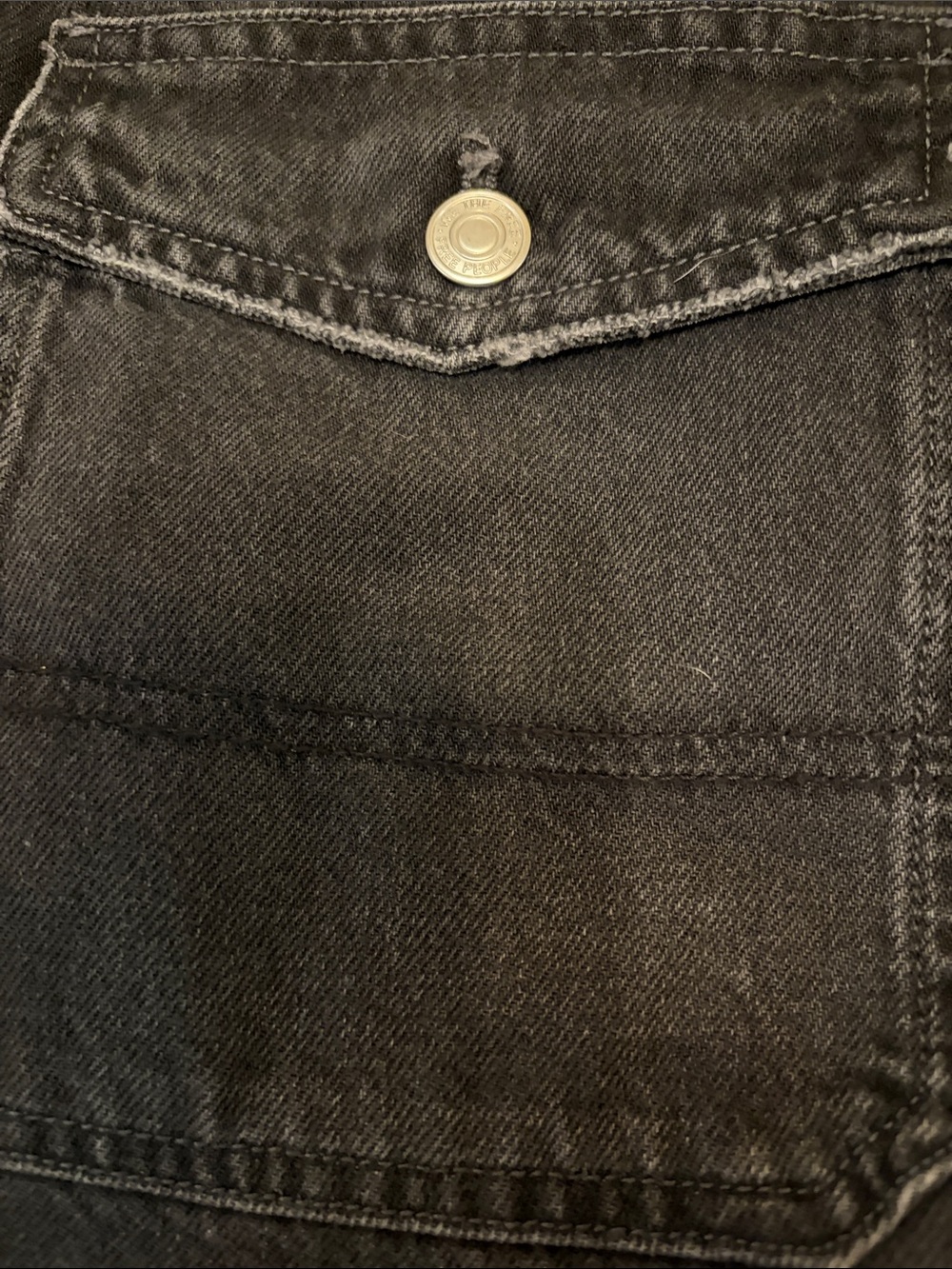 We The Free, boomerang Black Jean Shorts missing one top copper rivet. - Picture 11 of 15